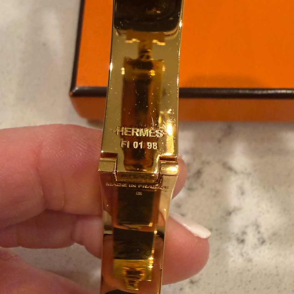 Hermes Clic H Bracelet Black Gold PM Authentic - Picture 6 of 11